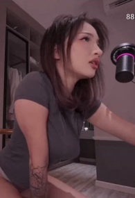 CB站最强丝袜淫水娃【招财啃啃】5000定制，爱如潮水，超敏感体质狂喷不止1