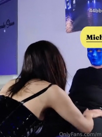 现居温哥华的国内BBC超强媚黑母狗【michellewiwi】百合多P酷爱黑驴屌第九弹5